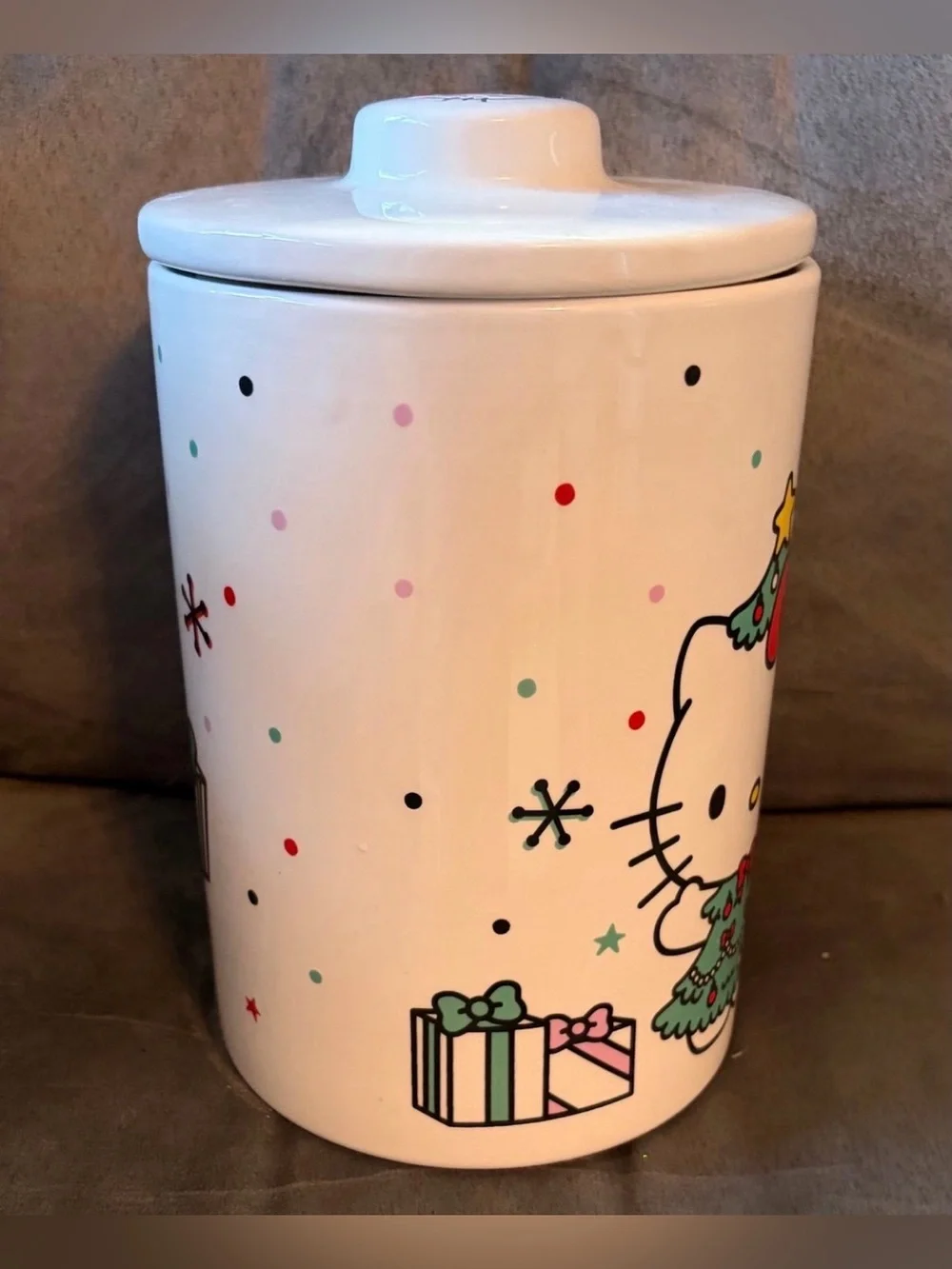 New! 7.25 tall, 5.5” wide Ceramic cookie jar Hello Kitty on the front & back